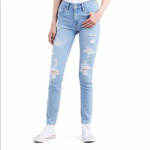 721 High Rise Distressed Skinny Levi’s